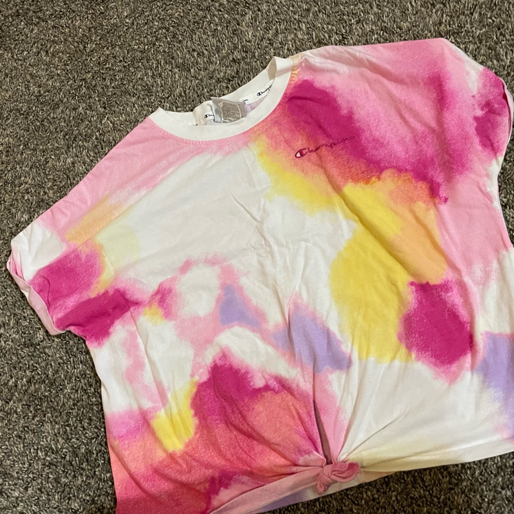 Never worn semi crop top shirt